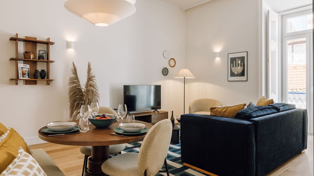 One Bedroom Deluxe Apartment