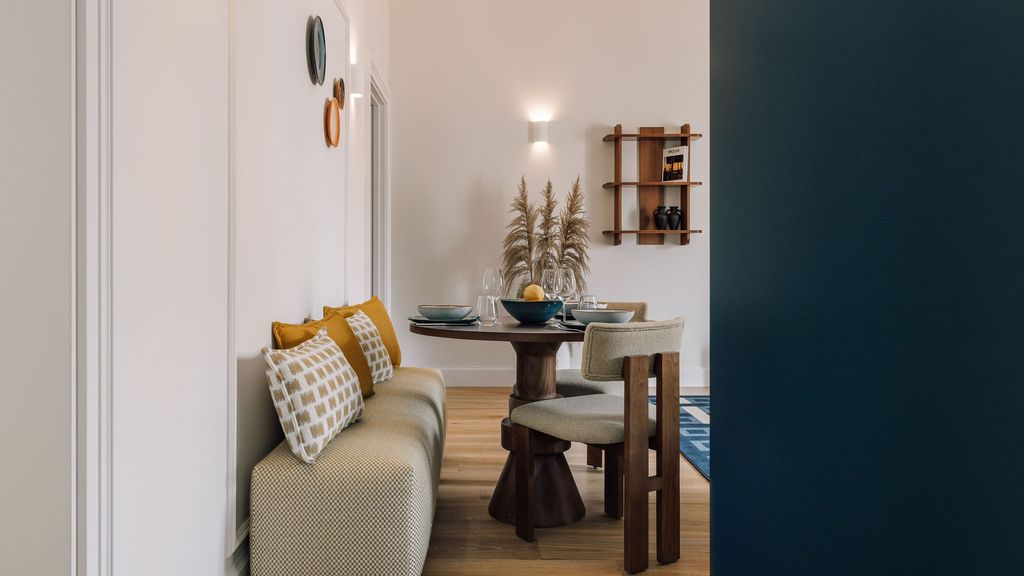 One Bedroom Deluxe Apartment