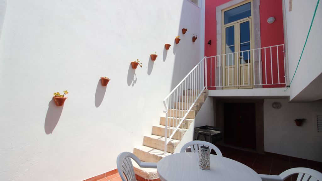 Casa 11 Cravos by LovelyStay