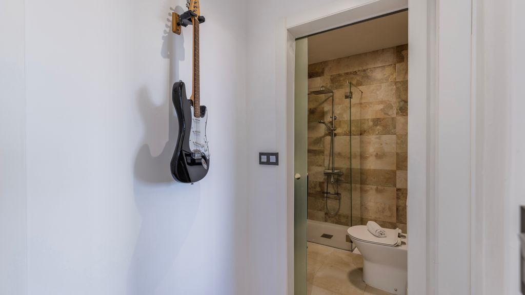 Seaside Flat in Costa da Caparica by LovelyStay
