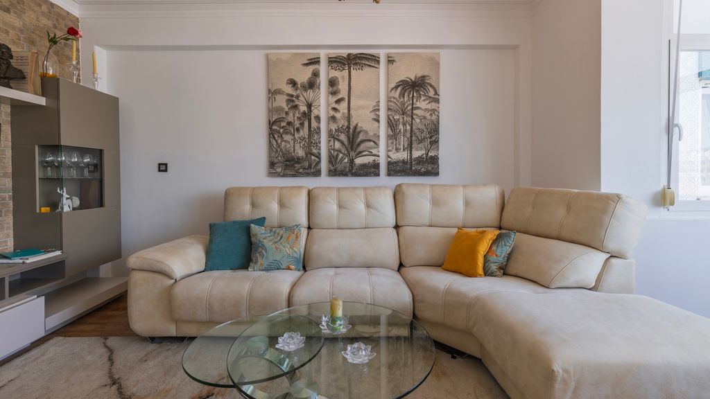 Seaside Flat in Costa da Caparica by LovelyStay