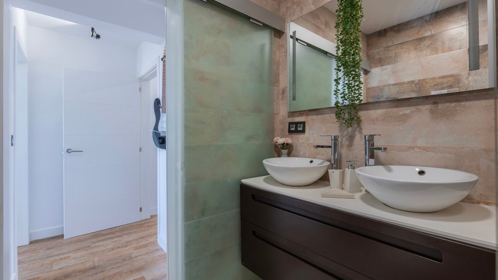 Seaside Flat in Costa da Caparica by LovelyStay