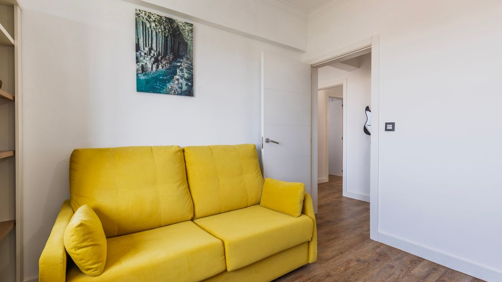 Seaside Flat in Costa da Caparica by LovelyStay