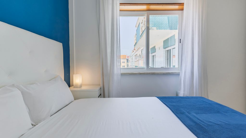 Seaside Flat in Costa da Caparica by LovelyStay