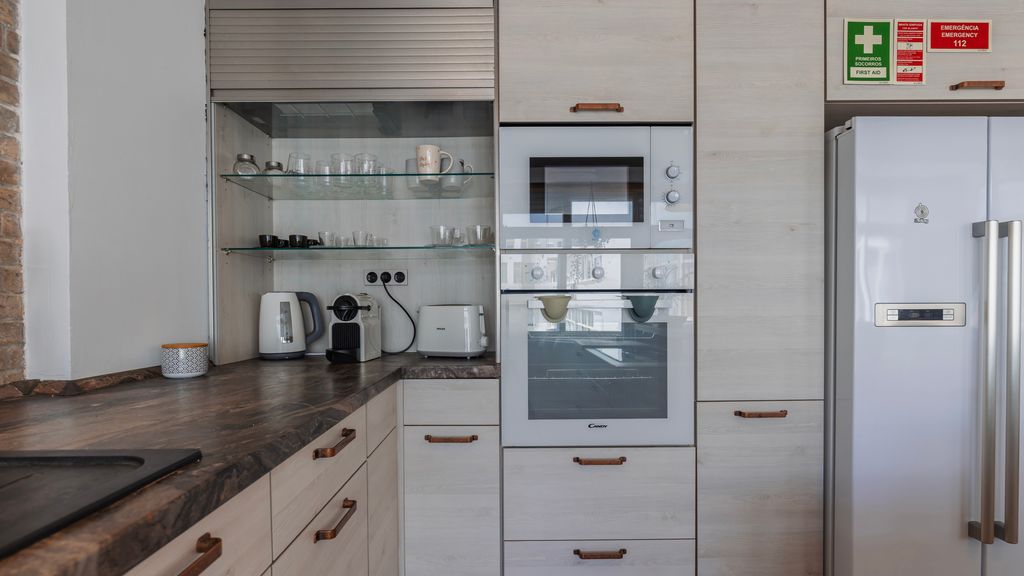 Seaside Flat in Costa da Caparica by LovelyStay