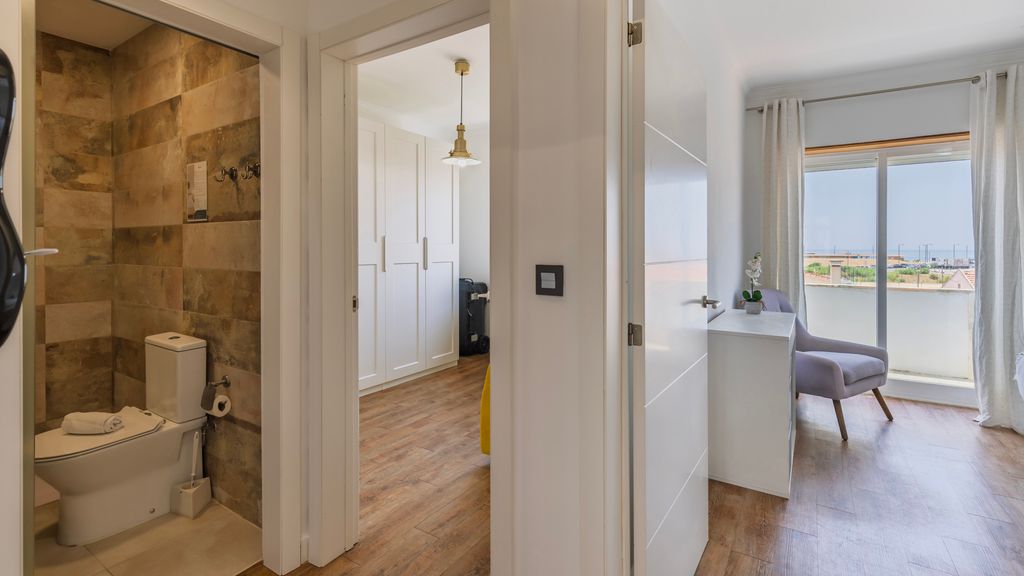 Seaside Flat in Costa da Caparica by LovelyStay