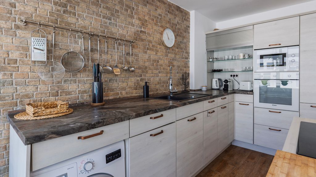 Seaside Flat in Costa da Caparica by LovelyStay