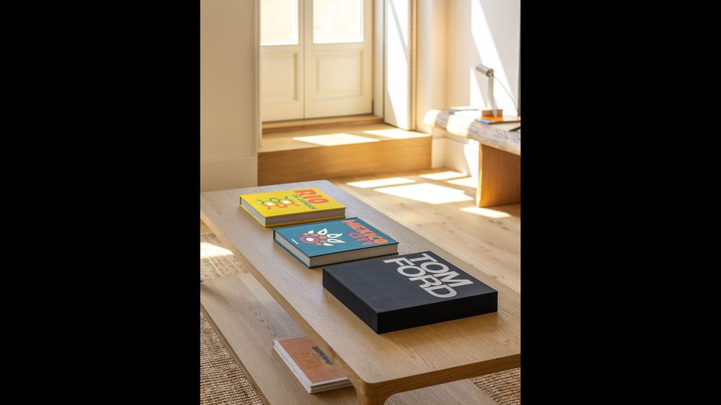 EDiTiON 147 - Luxury Beachfront Loft by LovelyStay