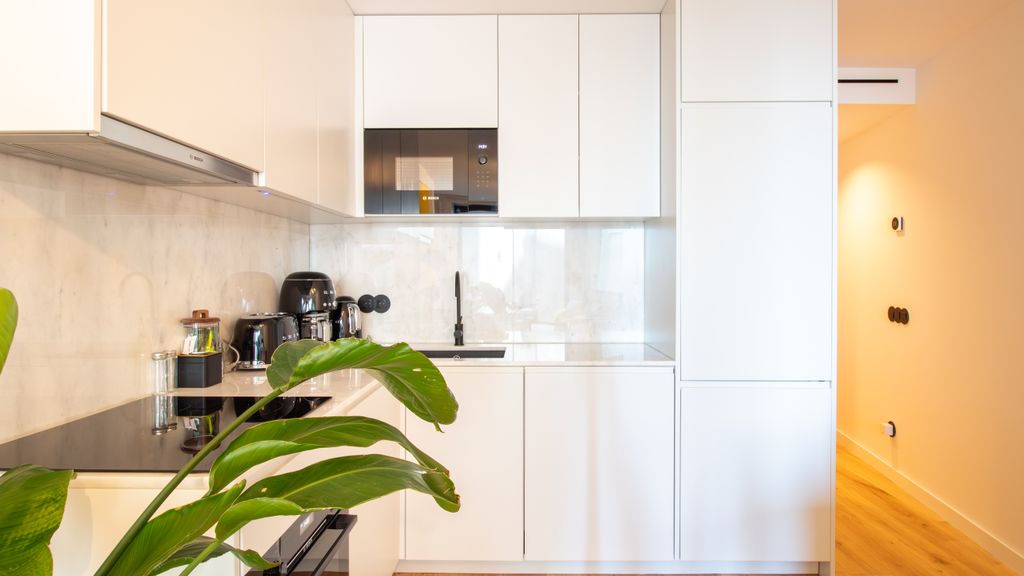 EDiTiON 309 - Beachfront Loft by LovelyStay