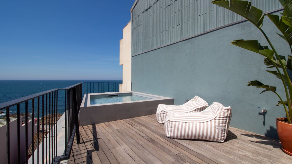 EDiTiON 309 - Sea View & Pool by LovelyStay