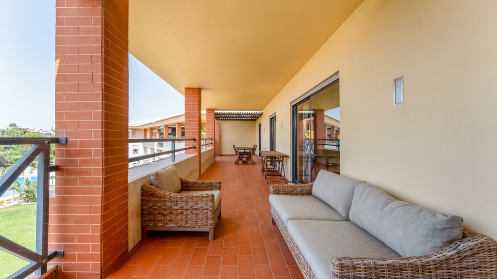 Penthouse w/Pool View in Albufeira by LovelyStay