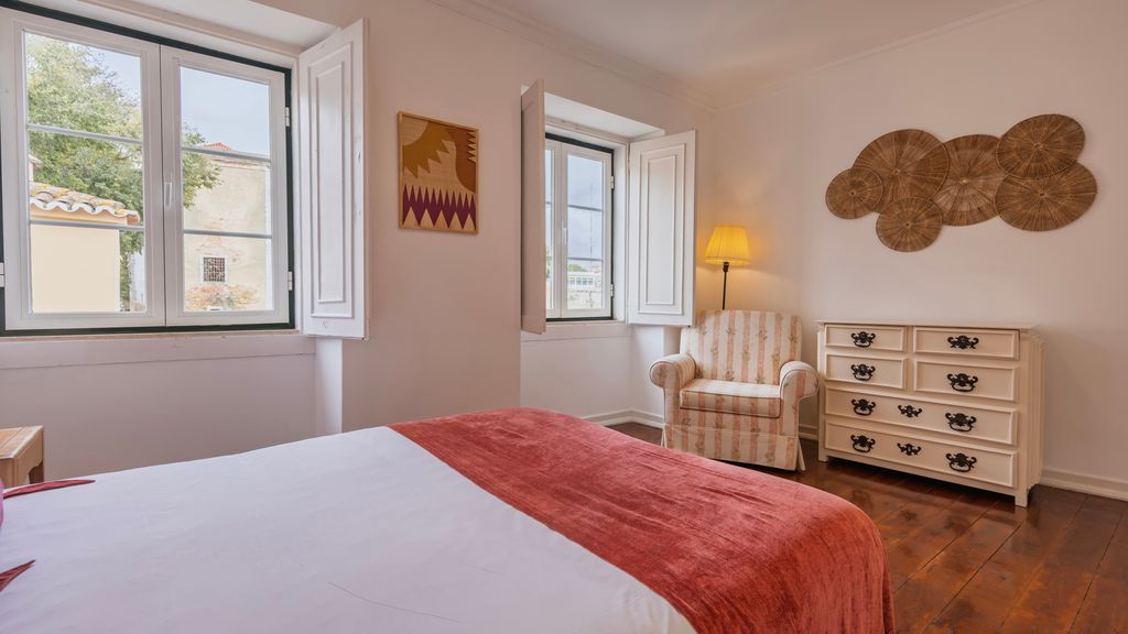 Charming and Bright Townhouse 3BDR by LovelyStay