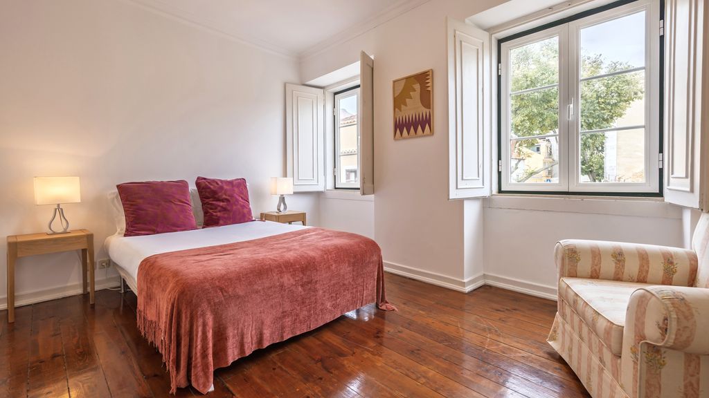 Charming and Bright Townhouse 3BDR by LovelyStay