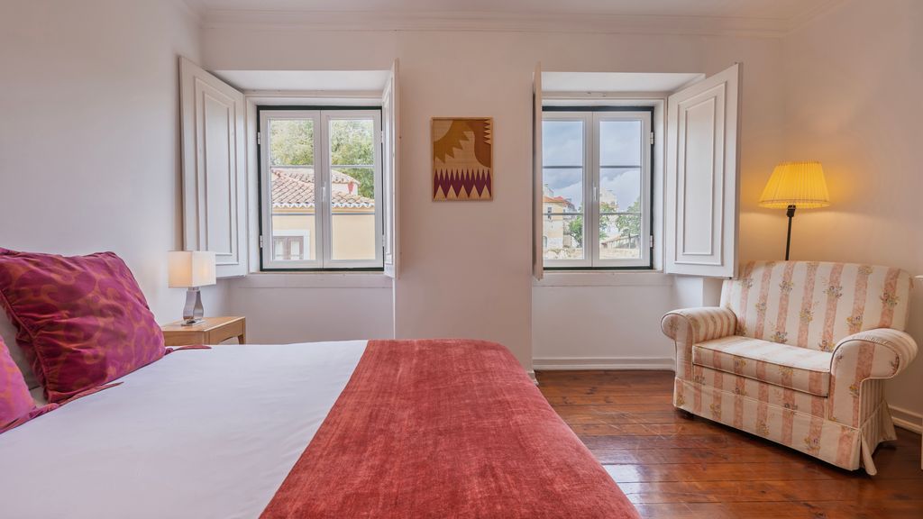 Charming and Bright Townhouse 3BDR by LovelyStay