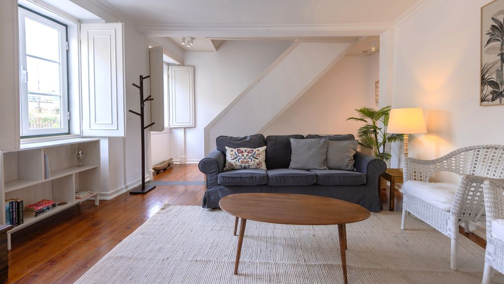 Charming and Bright Townhouse 3BDR by LovelyStay