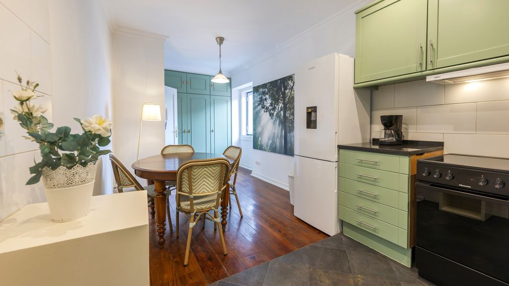 Charming and Bright Townhouse 3BDR by LovelyStay