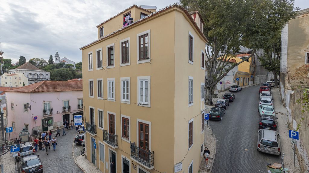 Charming and Bright Townhouse 3BDR by LovelyStay