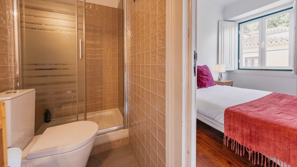 Charming and Bright Townhouse 3BDR by LovelyStay