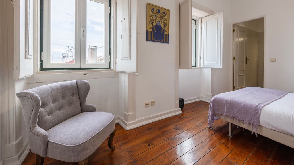 Charming and Bright Townhouse 3BDR by LovelyStay