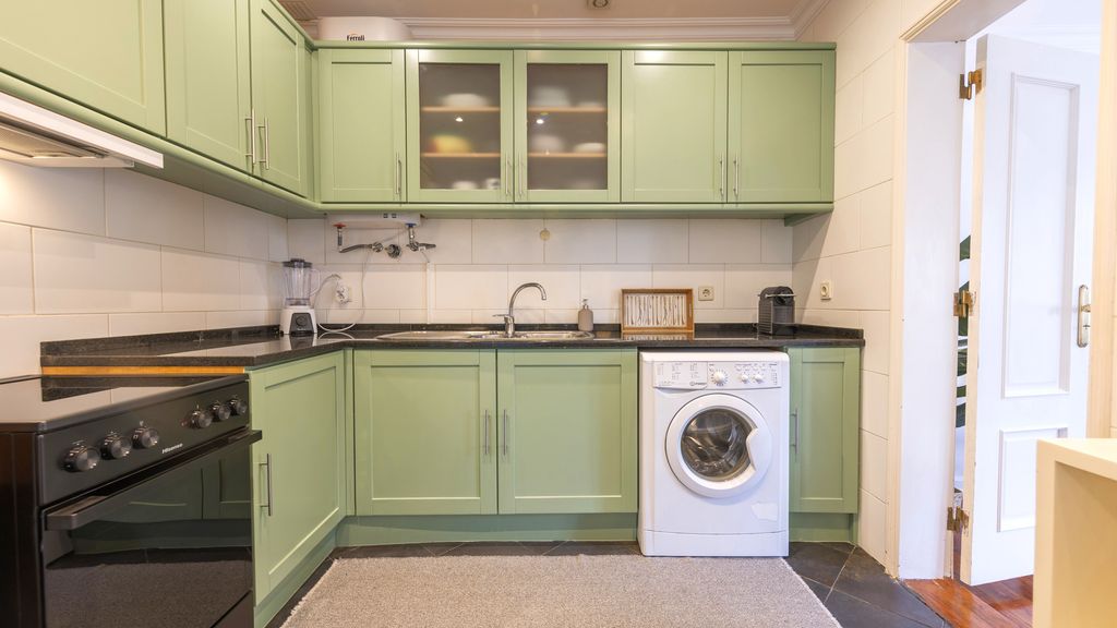Charming and Bright Townhouse 3BDR by LovelyStay