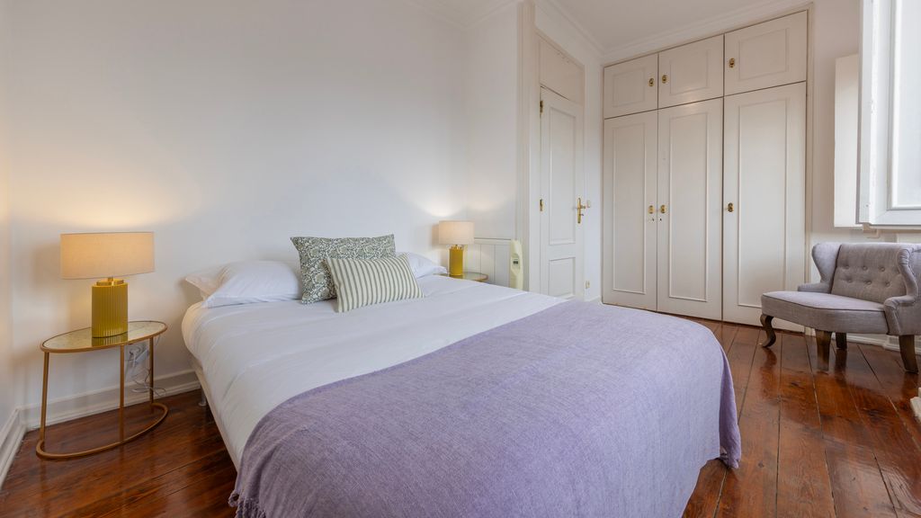 Charming and Bright Townhouse 3BDR by LovelyStay