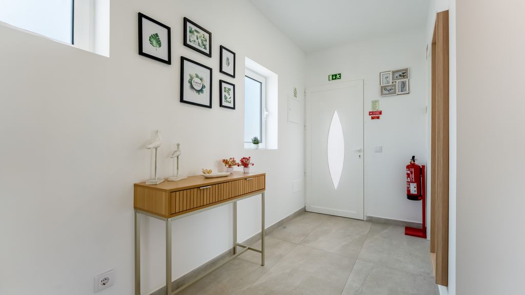 Vivenda Neves APT II in Albufeira by LovelyStay