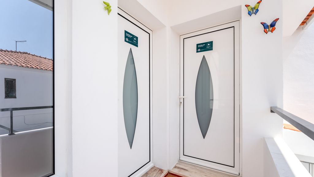 Vivenda Neves APT II in Albufeira by LovelyStay