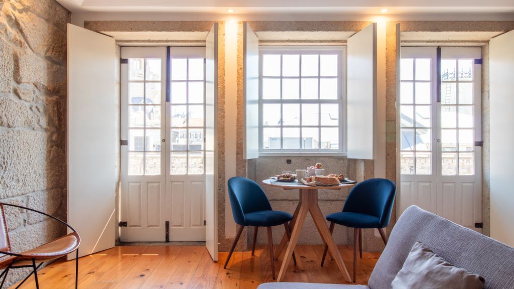 Dirk Apartment - Almada 4º F by LovelyStay