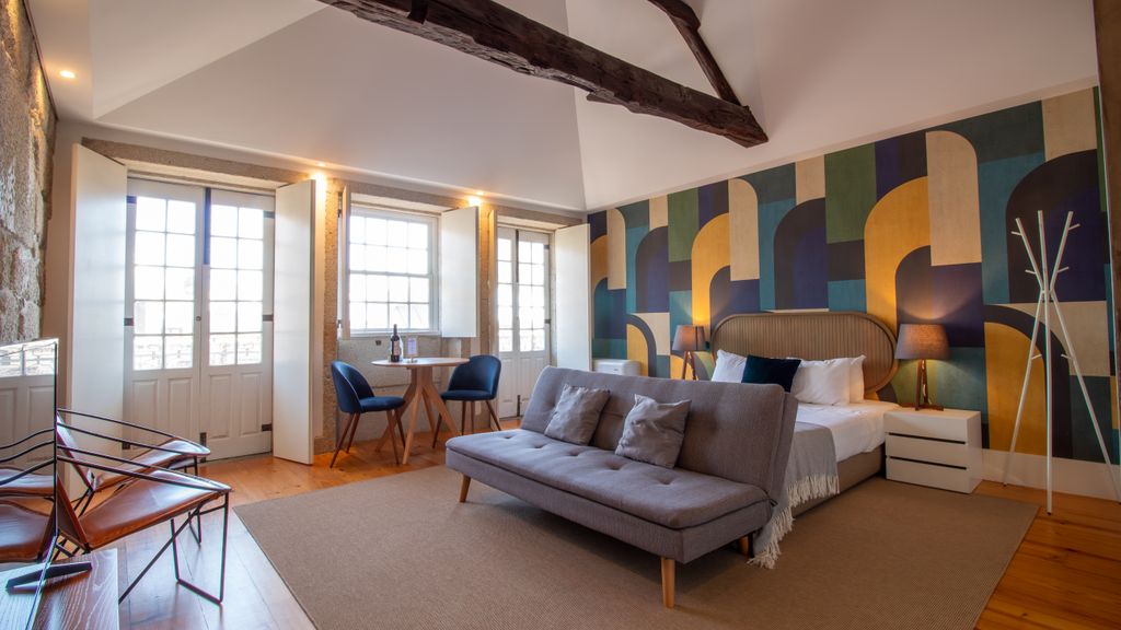 Dirk Apartment - Almada 4º F by LovelyStay