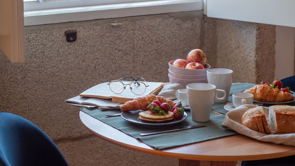 Dirk Apartment - Almada 4º F by LovelyStay