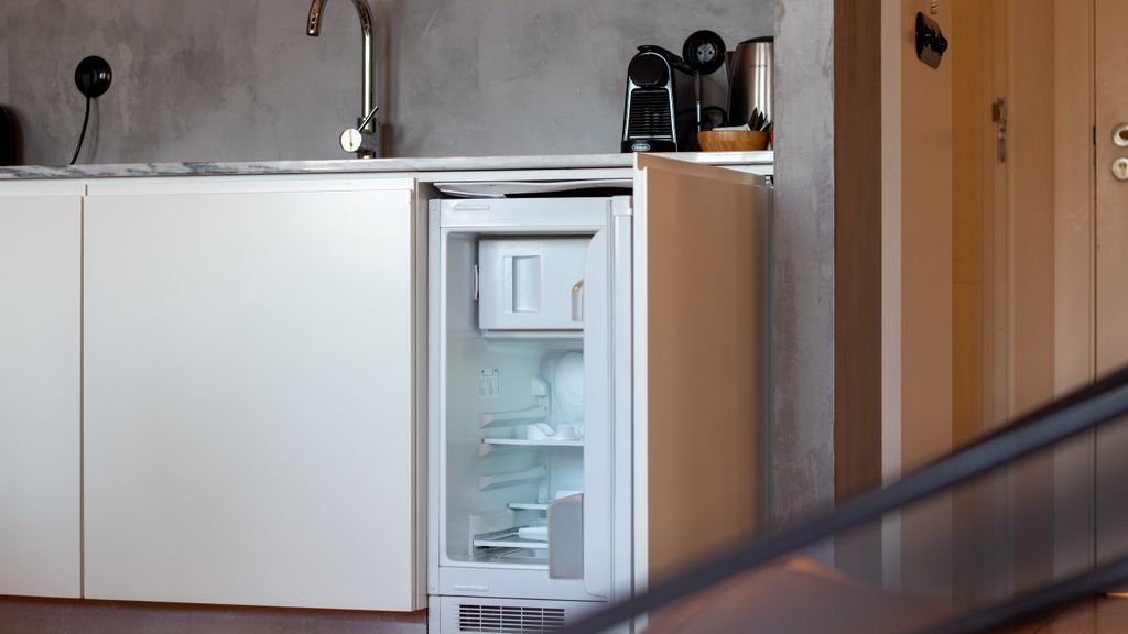 Dirk Apartment - Almada 4º F by LovelyStay