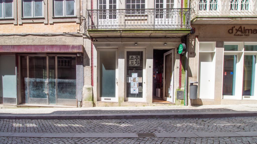 Dirk Apartment - Almada 4º F by LovelyStay