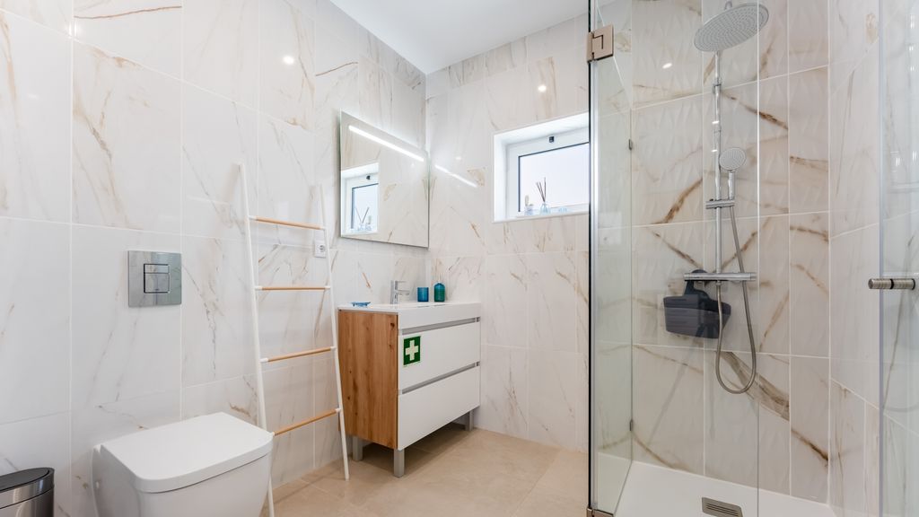 Vivenda Neves APT III in Albufeira by LovelyStay
