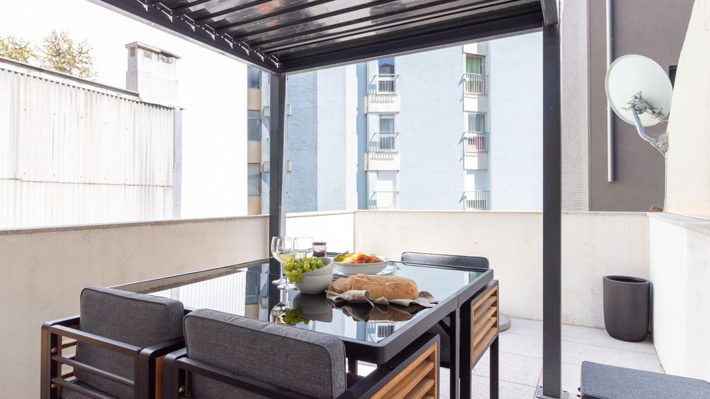 Wonderful Flat in Bonfim by LovelyStay
