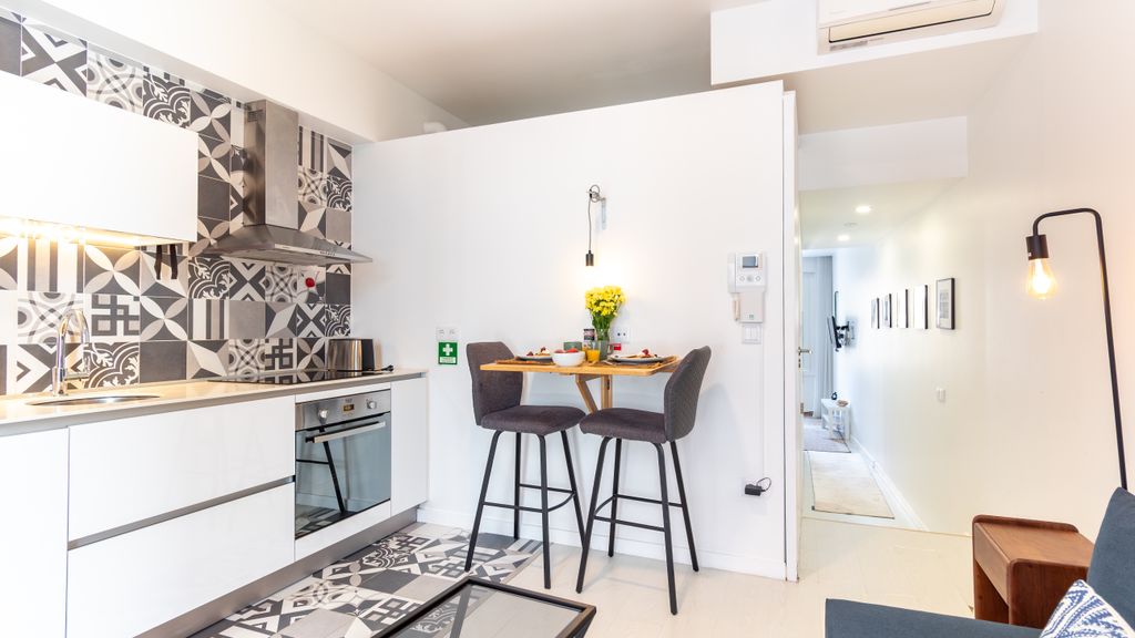 Wonderful Flat in Bonfim by LovelyStay