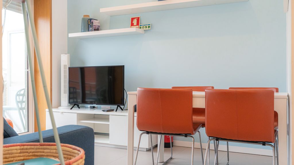 Maestro Apartment by LovelyStay