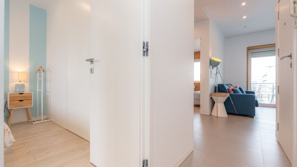 Maestro Apartment by LovelyStay