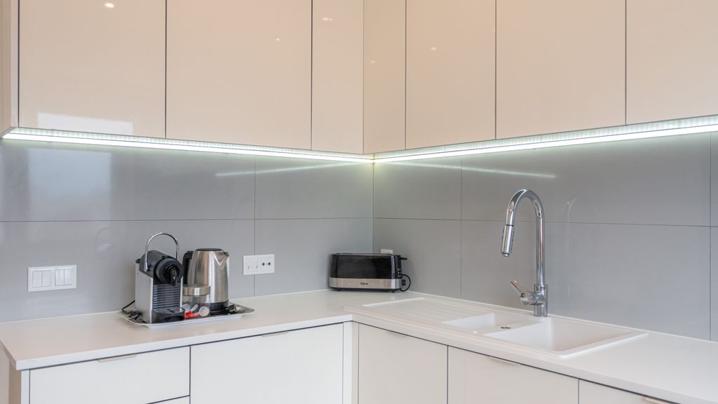 Maestro Apartment by LovelyStay