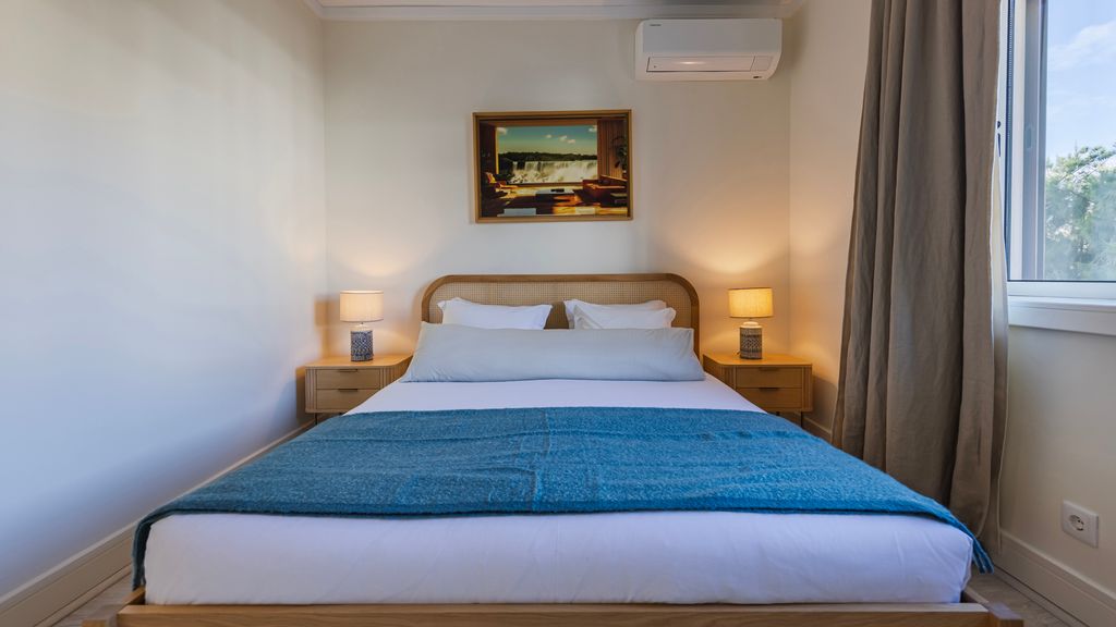 Estoril Upscale Apartment w/ Pool by LovelyStay