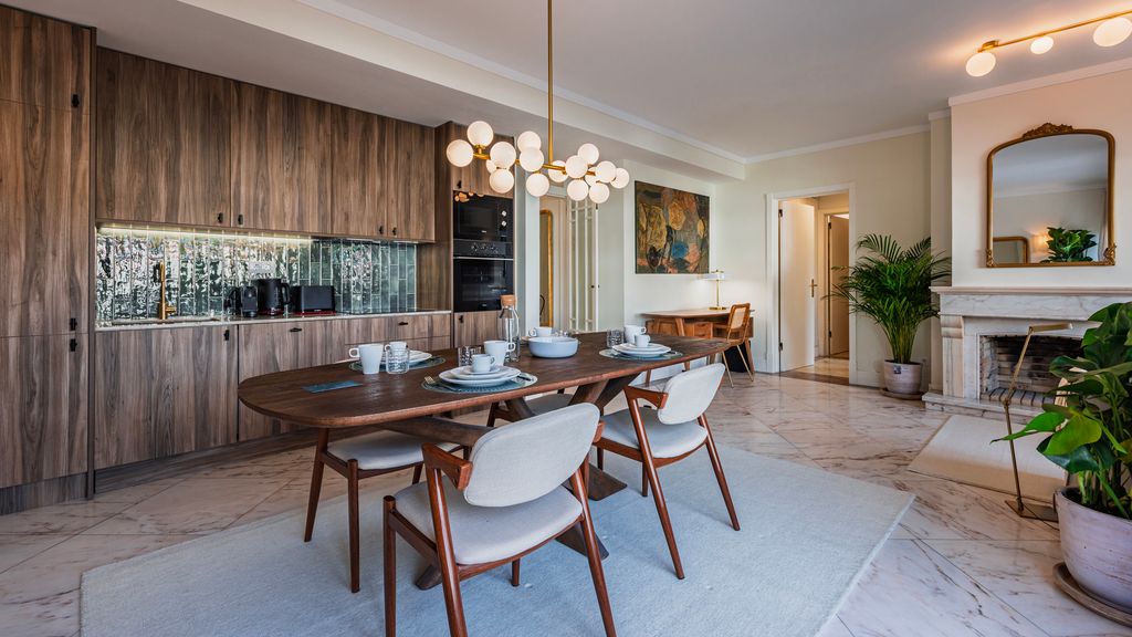 Estoril Upscale Apartment w/ Pool by LovelyStay