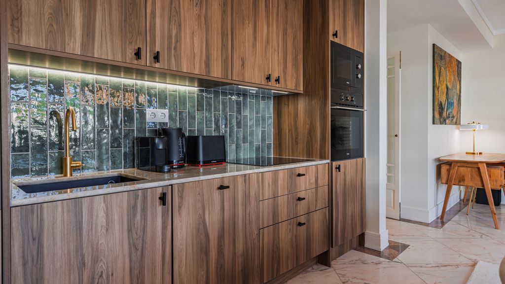 Estoril Upscale Apartment w/ Pool by LovelyStay