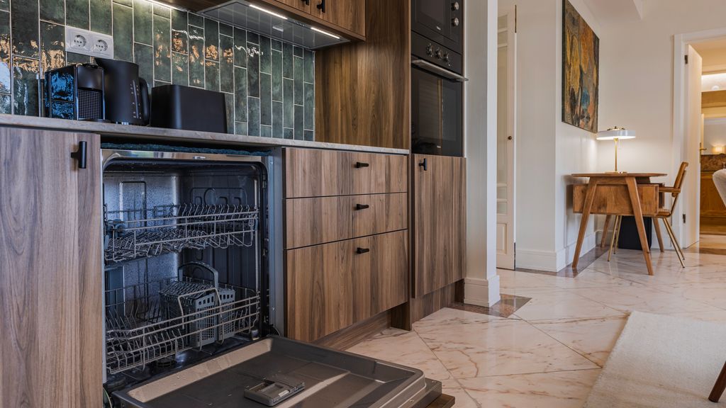 Estoril Upscale Apartment w/ Pool by LovelyStay