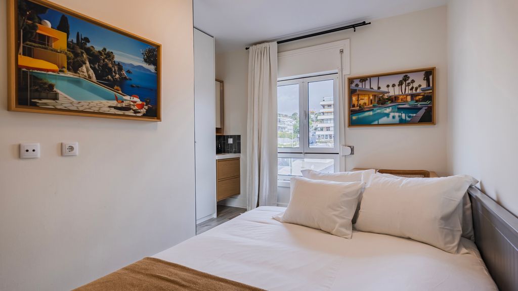 Estoril Upscale Apartment w/ Pool by LovelyStay