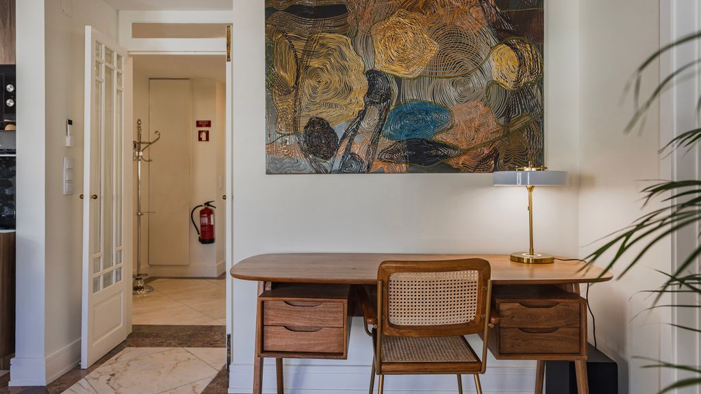 Estoril Upscale Apartment w/ Pool by LovelyStay