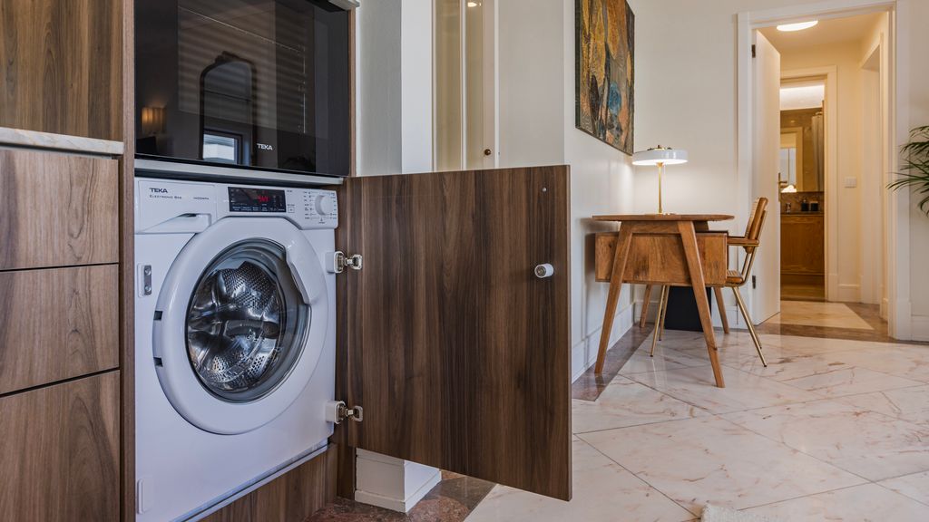 Estoril Upscale Apartment w/ Pool by LovelyStay
