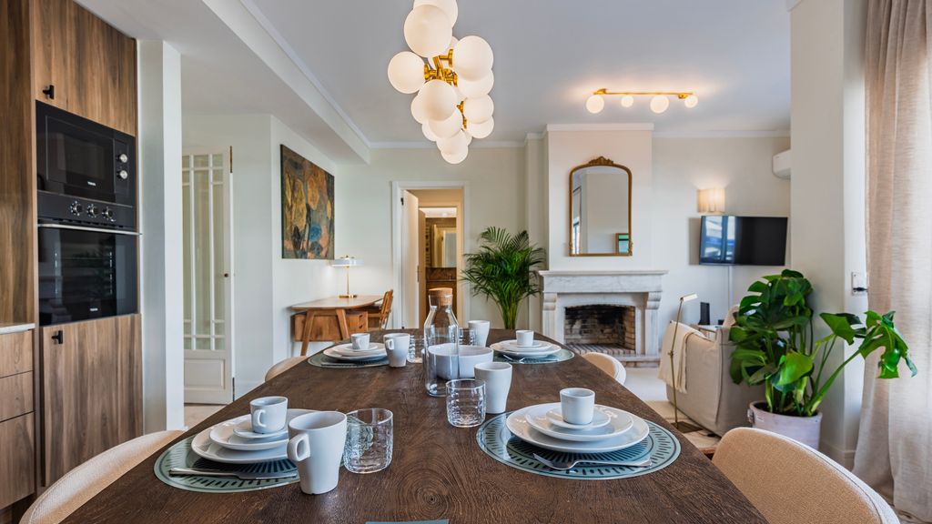 Estoril Upscale Apartment w/ Pool by LovelyStay