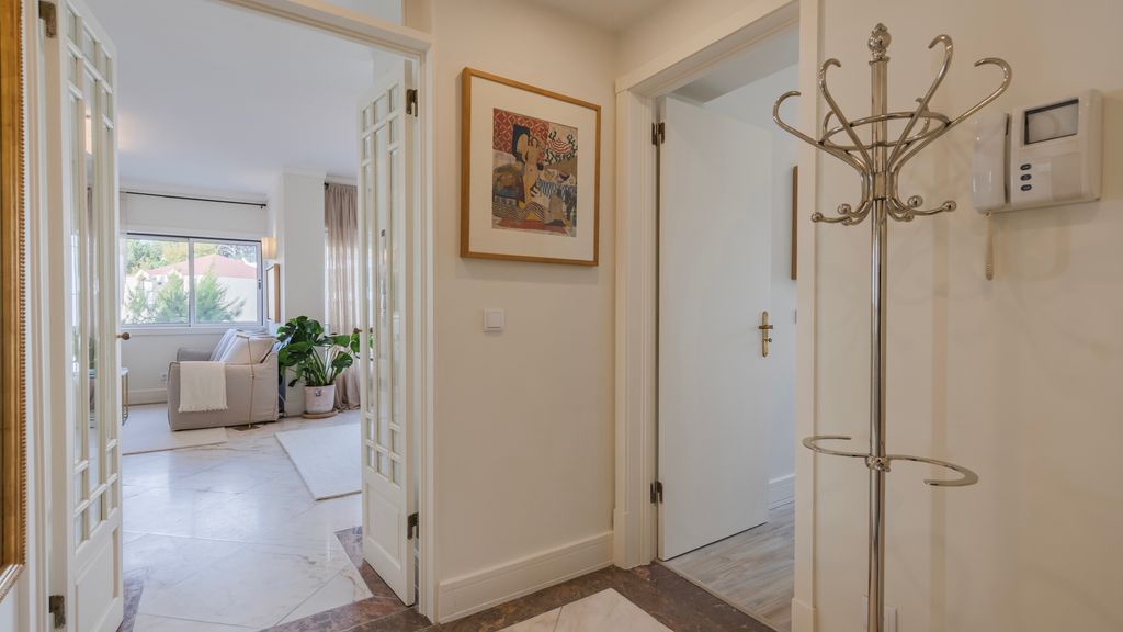Estoril Upscale Apartment w/ Pool by LovelyStay