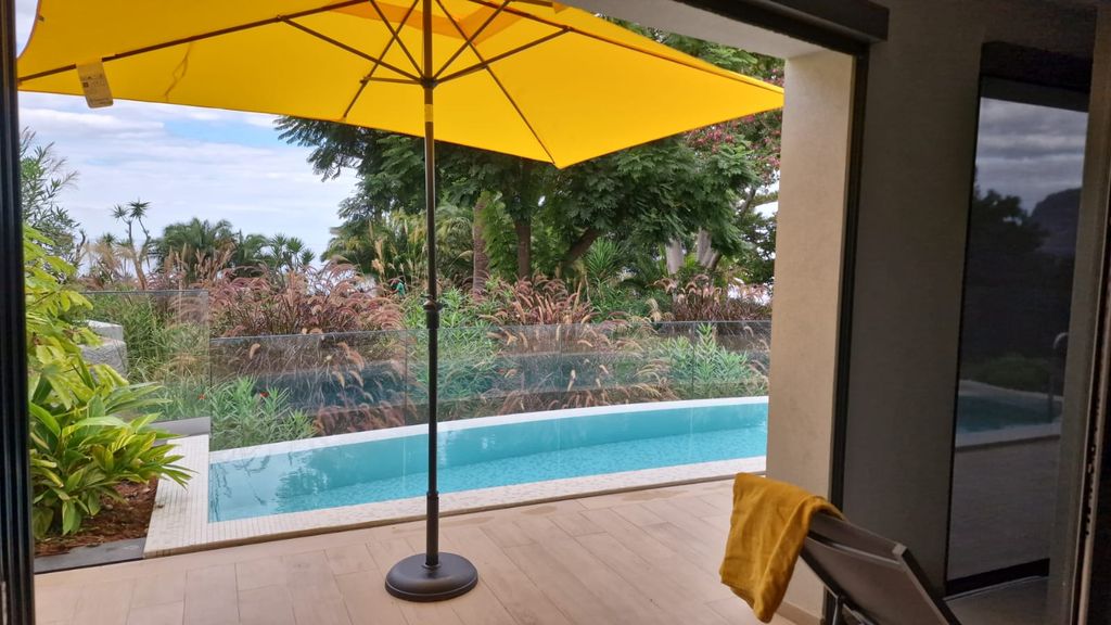 Acqua Sensation Suite by LovelyStay