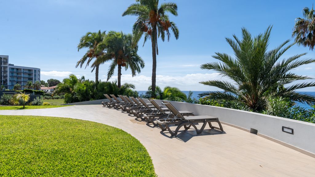 Acqua Sensation Suite by LovelyStay