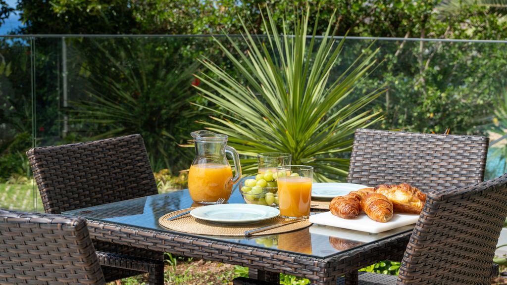 Acqua Sensation Suite by LovelyStay